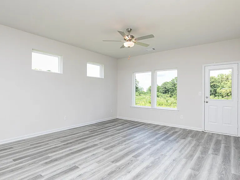 703 Berkeley Dr — Photo 12