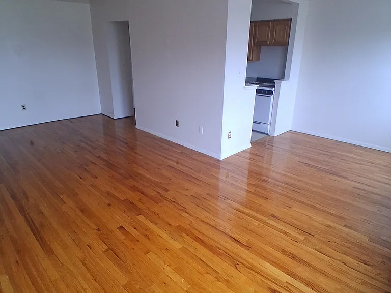 300 E 2nd St #3L — Photo 2