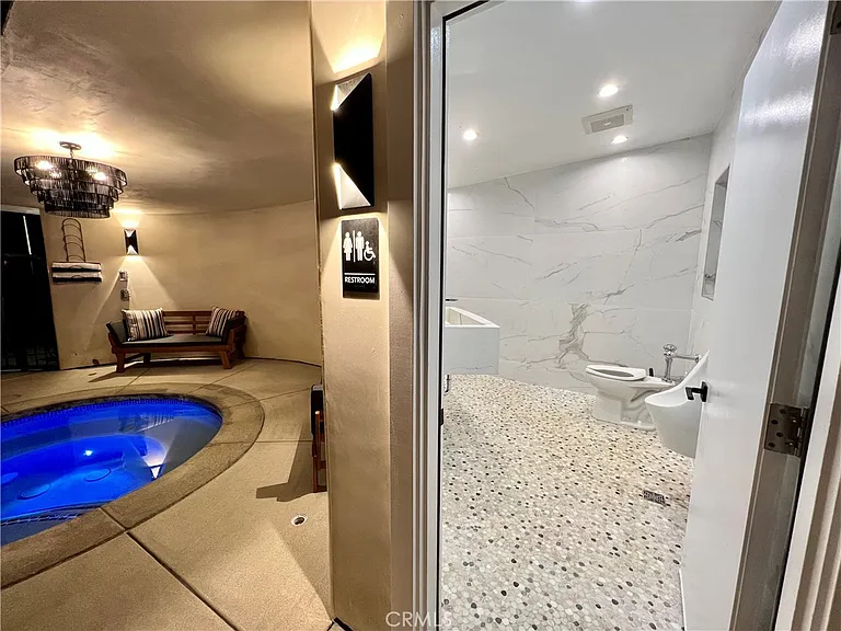 23443 Balmoral Ln — Photo 57