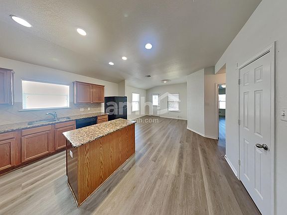 5th image of 132 Harness Ln