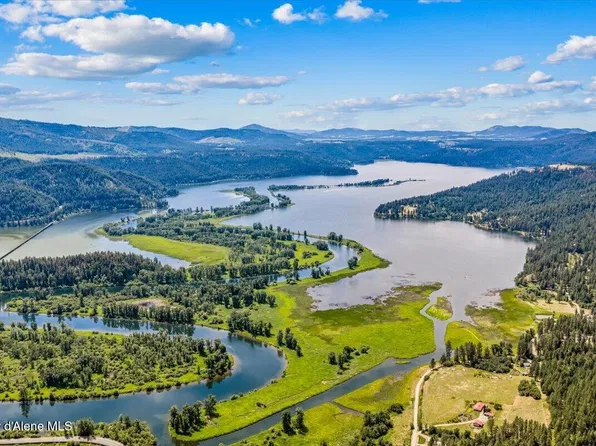 Nka E Maves Ln, Saint Maries, ID 83861
