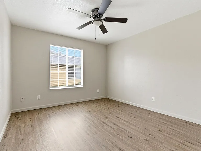 616 S Irwin St #C — Photo 18