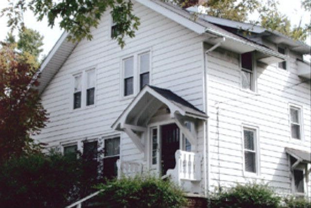 1st image of 617 Park Ave W