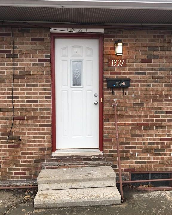 1st image of 1321 Virginia Ave