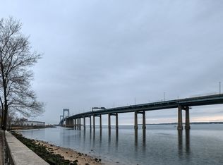 1214 Utopia Pkwy, Whitestone, NY