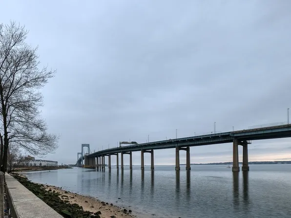 1214 Utopia Pkwy, Whitestone, NY 11357