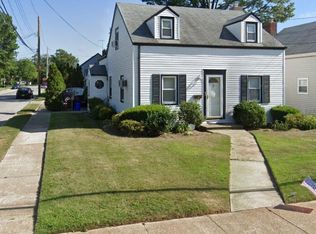 2 Shine Pl, Valley Stream, NY 11581