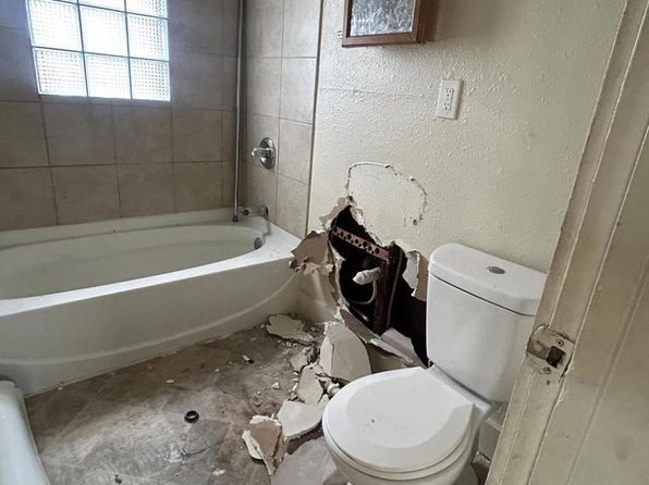 milwaukee-wisconsin-2069931077 picture