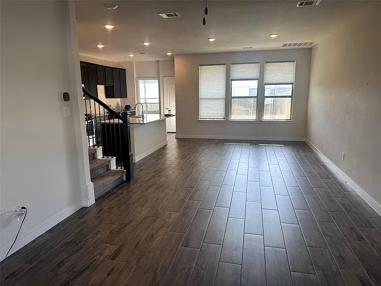 2500 Forest Creek Dr #602 — Photo 2