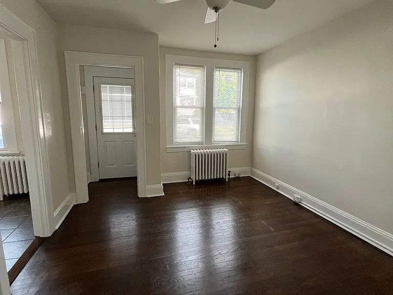 220 King St — Photo 13