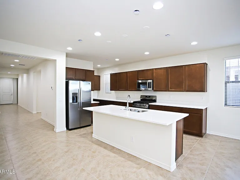 879 W Finch Dr — Photo 23