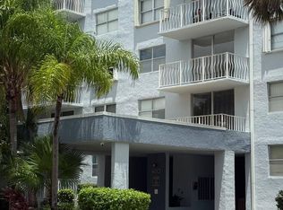 480 Executive Center Dr APT 3H, West Palm Beach, FL 33401