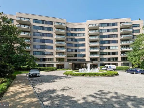 2700 Calvert St NW #111, Washington, DC 20008