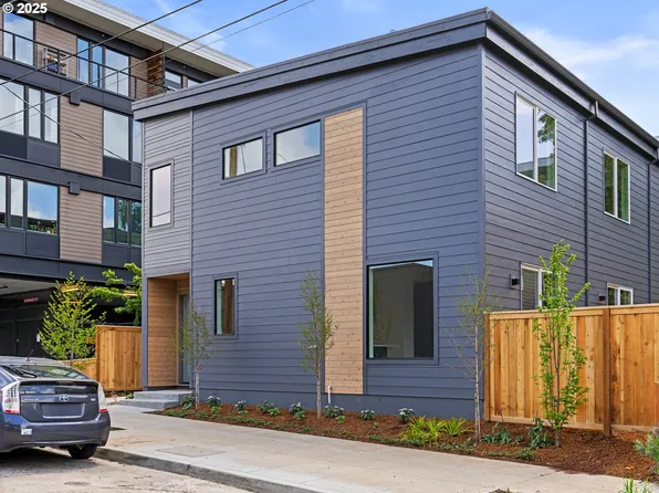 4960 SE Caruthers St #6, Portland, OR 97215