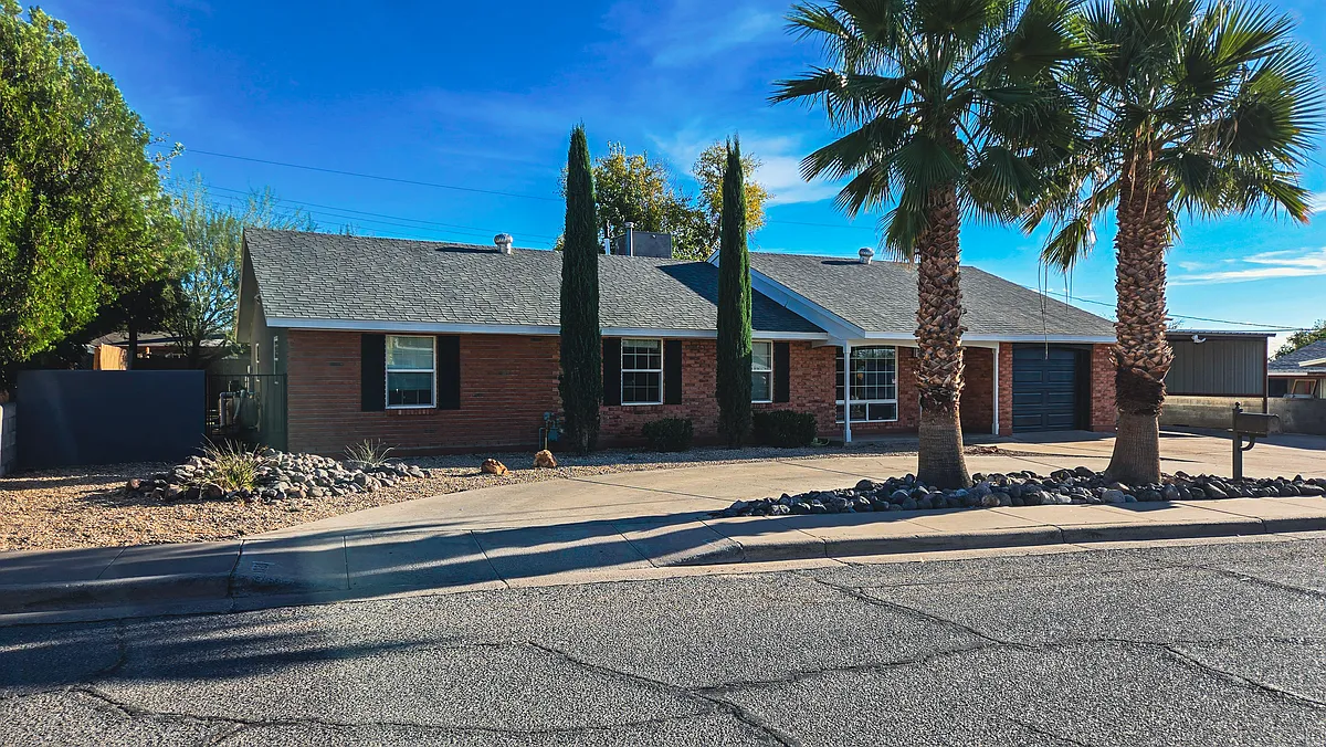 Building Photo - 1320 Wofford Dr