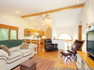 1407 Riverbend Ln, White Heath, IL 61884