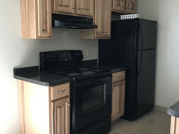 2nd image of 1351 Primrose Ln