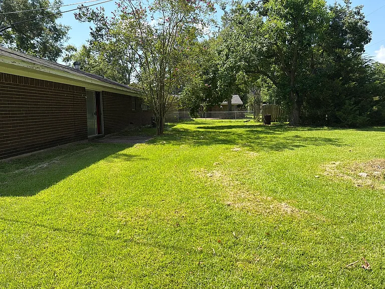 16 Willow Dr — Photo 12