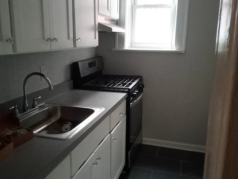Randolph Manor Apartments — Photo 36