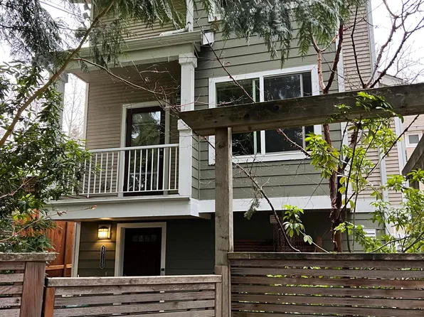 3515 NE 130th St Unit D, Seattle, WA 98125