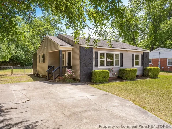 5203 Walnut Dr, Fayetteville, NC 28304