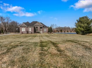 8152 Cottonwood Dr, Martinsville, IN 46151
