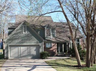 9515 W 116th St, Overland Park, KS 66210