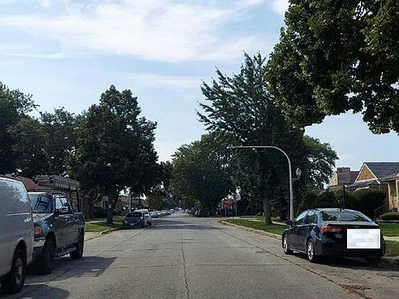 5th image of 8842 S Yates Blvd