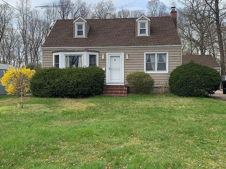 1st image of 879 Stanley St