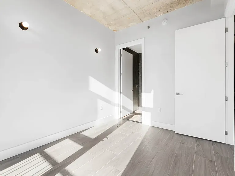 101 Macombs Pl #5D — Photo 13