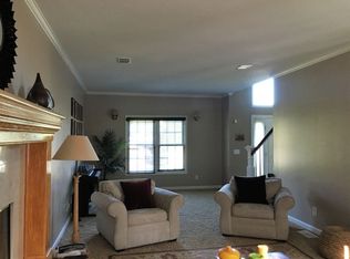 1101 SW Sunflower Dr, Lees Summit, MO 64081