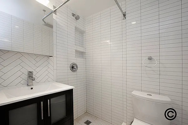 Rented by R New York | media 3