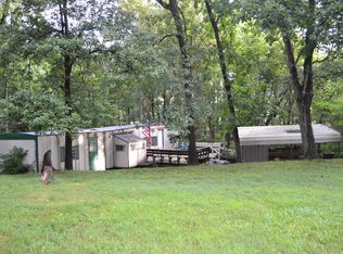 24 Lakeshore Dr, Centralia, IL 62801