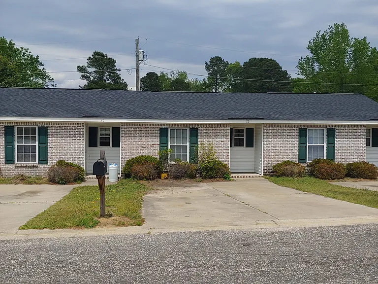 70 Coats Cir — Photo 1