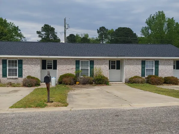 70 Coats Cir, Benson, NC 27504