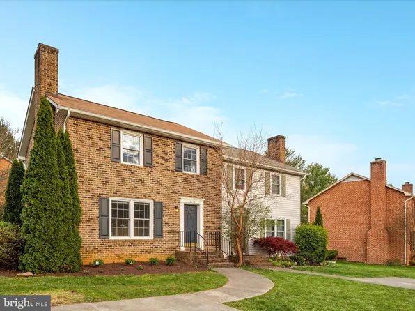 2112 Harvest Dr, Winchester, VA 22601