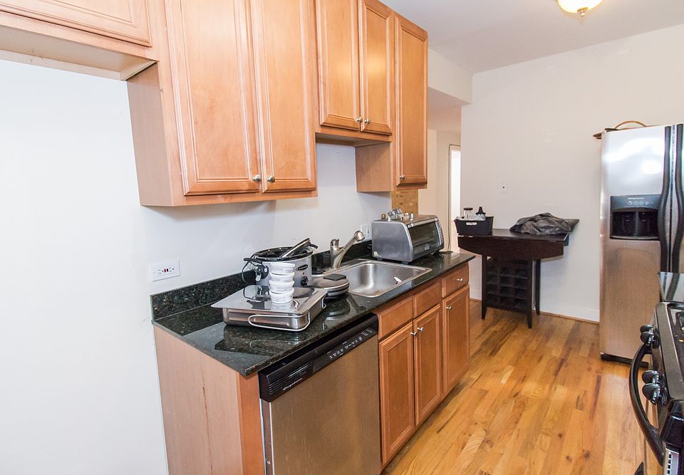 1st image of 921 W Sunnyside Ave #9273S
