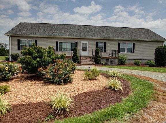 2nd image of 222 Vista Hill Ln