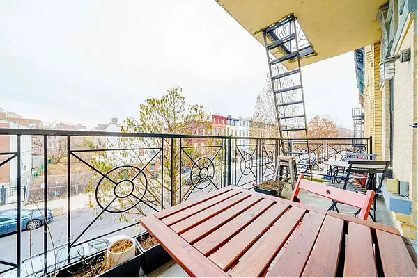 Rented by Douglas Elliman | media 10