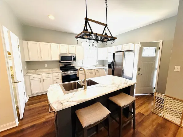 403 S 2nd Ave, Hoopeston, IL 60942