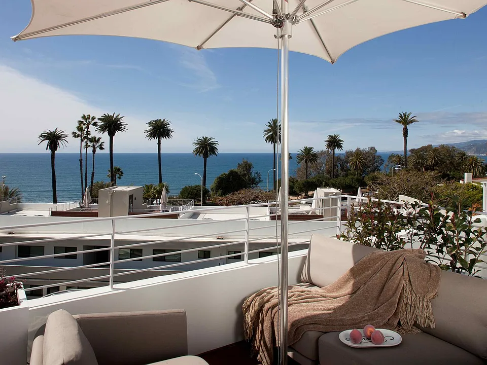 301 Ocean Ave