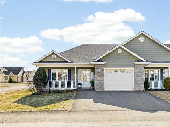 22 Adelie Ln, Moncton, NB E1A 0N5