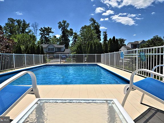 4th image of 101 Clarion Dr