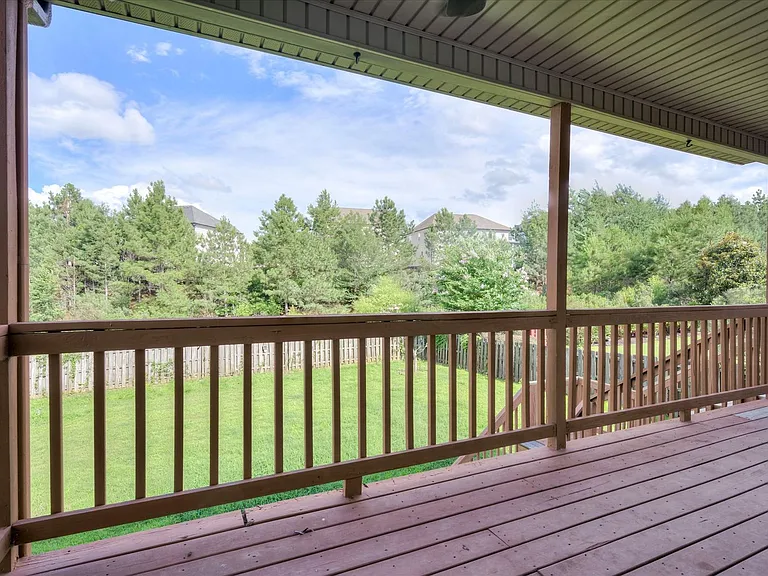 542 Oconee Cir — Photo 49