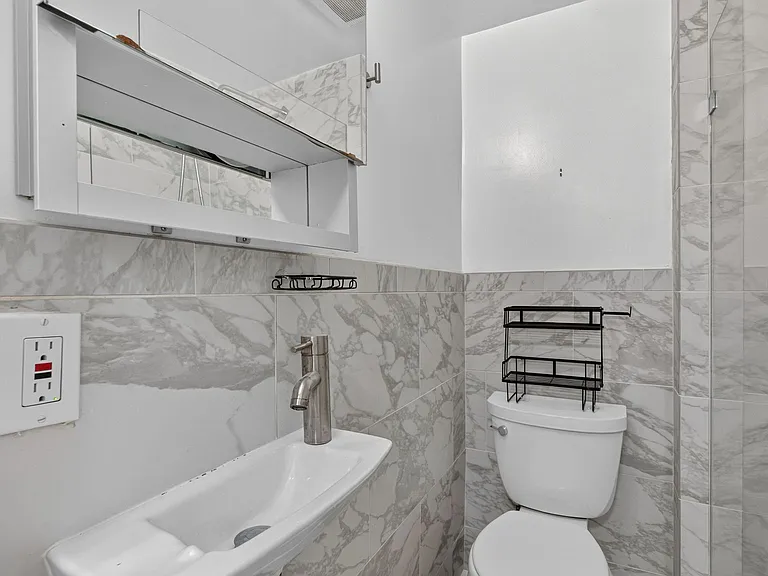 451 M St NW #B — Photo 16