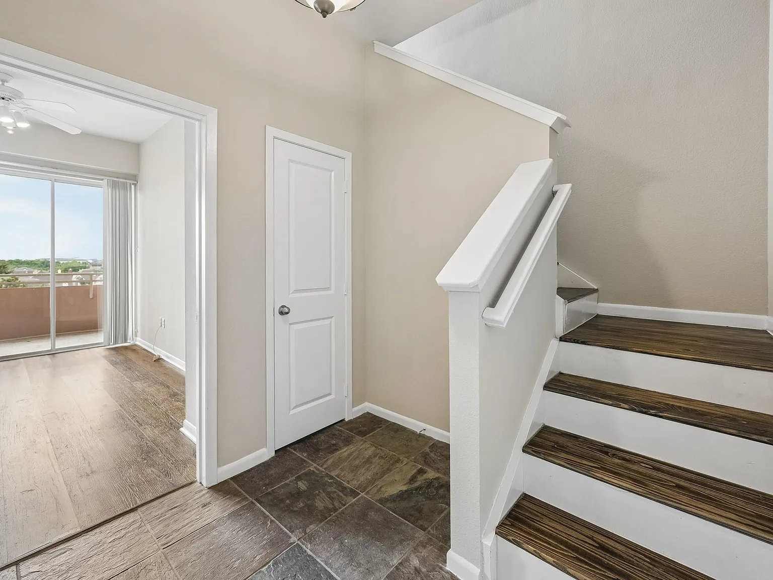1 bed, 1.0 bath, 910 sqft, $1,675 — Photo 4