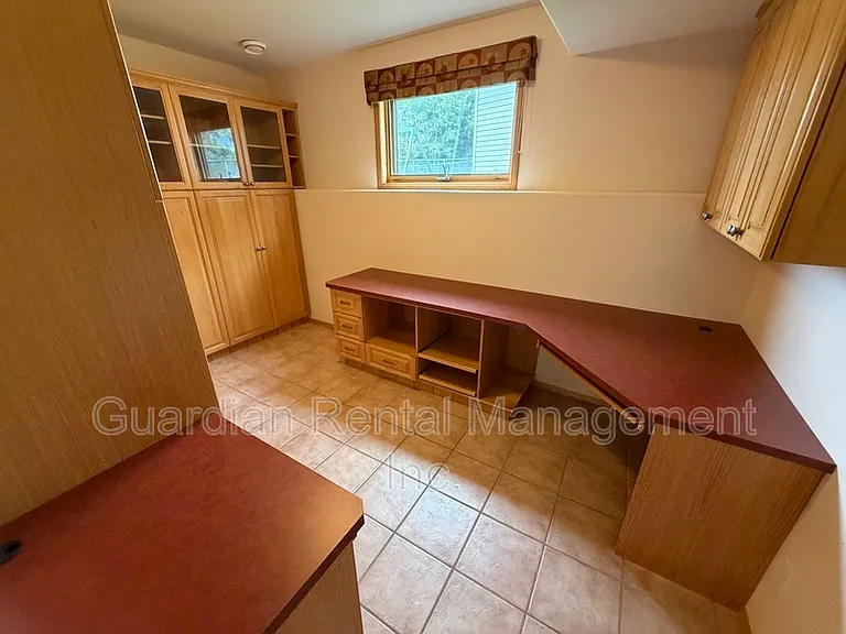 2196 Falconcrest Dr — Photo 32
