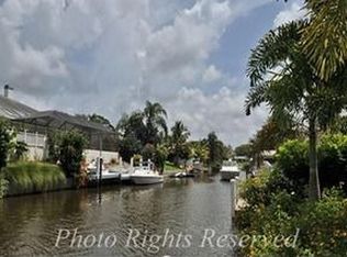 1735 Stanford Ln, Sarasota, FL 34231