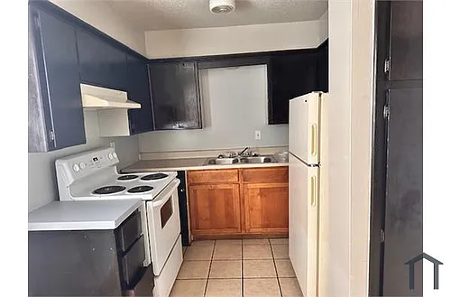 3520 NW 51st St Photo 1