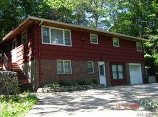993 Fort Salonga Rd, Northport, NY 11768
